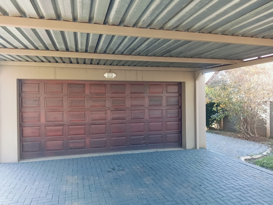 3 Bedroom Property for Sale in Waterkloof North West